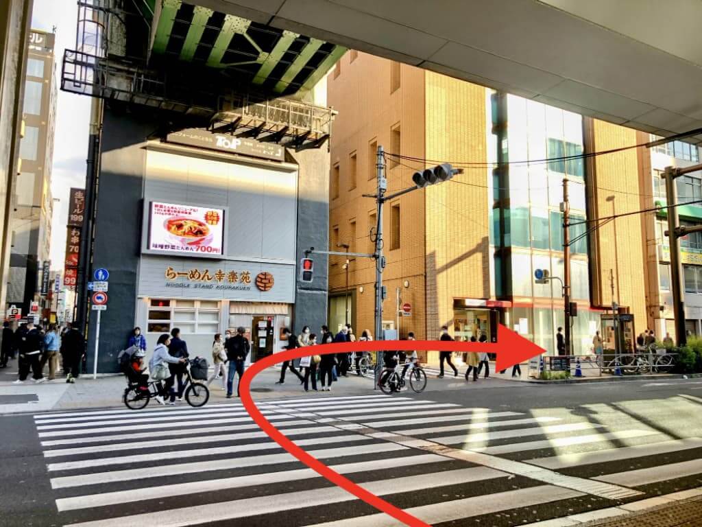 秋葉原店 駅からの道順 3